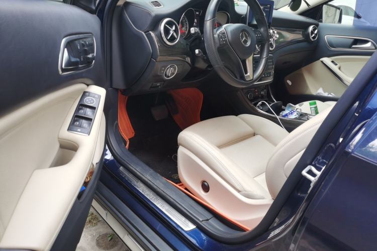 Used Mercedes-Benz GLA 2016 GLA 200 Fashion Model Driver Seat