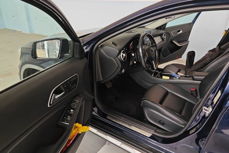 Used Mercedes-Benz GLA 2016 GLA 200 Fashion Model Driver Seat