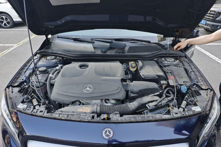 Used Mercedes-Benz GLA 2016 GLA 200 Fashion Model Engine Bay
