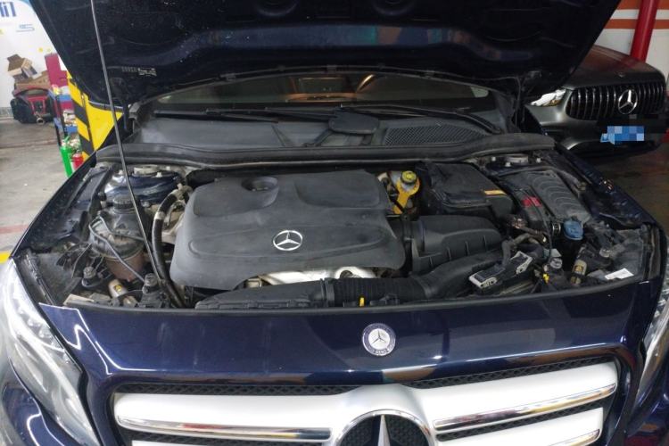 Used Mercedes-Benz GLA 2016 GLA 220 4MATIC Luxury Model Engine Bay