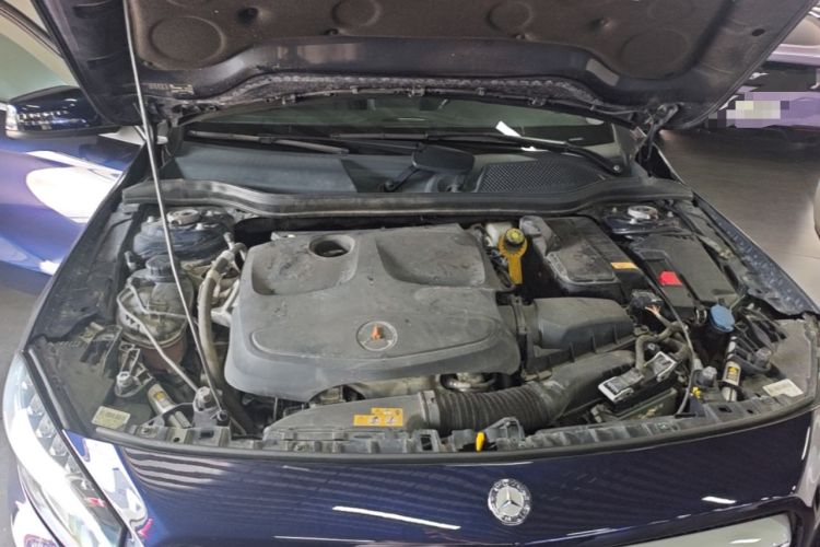 Used Mercedes-Benz GLA 2016 GLA 220 4MATIC Fashion Edition Engine Bay