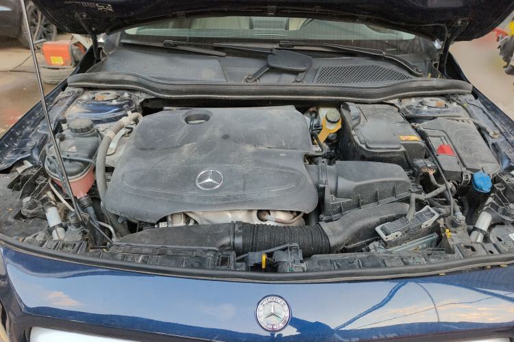 Used Mercedes-Benz GLA 2016 GLA 220 4MATIC Fashion Edition Engine Bay