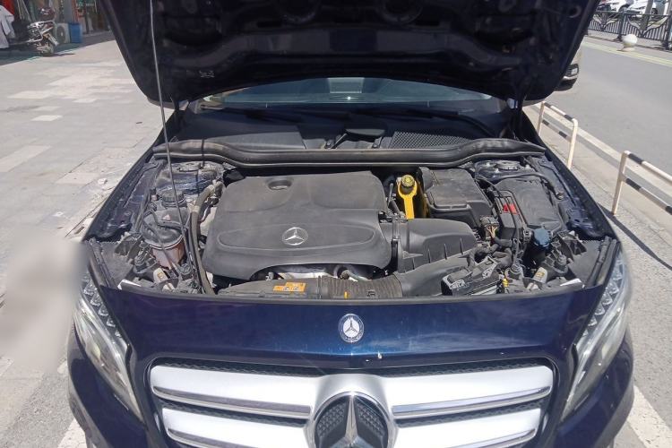Used Mercedes-Benz GLA 2016 GLA 200 Fashion Model Engine Bay