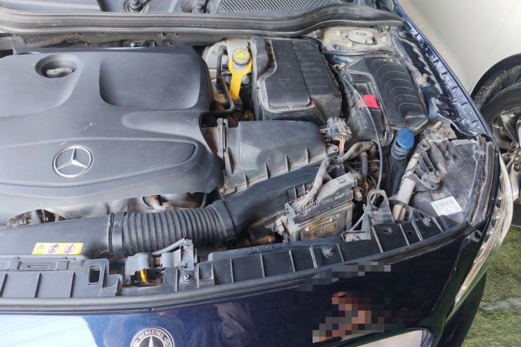 Used Mercedes-Benz GLA 2016 GLA 220 4MATIC Fashion Edition Engine Bay Left
