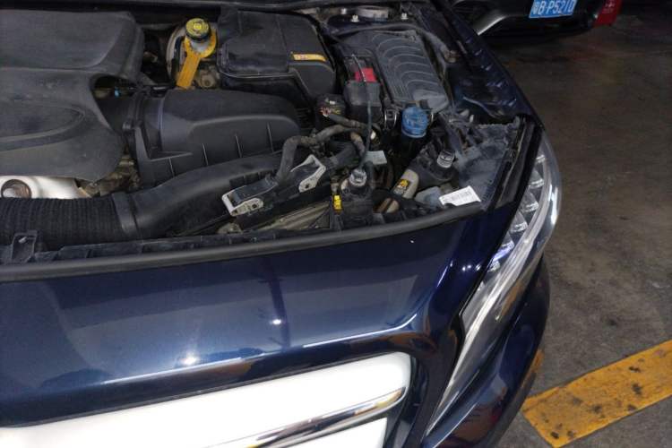 Used Mercedes-Benz GLA 2016 GLA 220 4MATIC Luxury Model Engine Bay Left