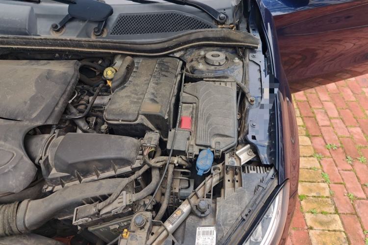Used Mercedes-Benz GLA 2016 GLA 220 4MATIC Fashion Edition Engine Bay Left