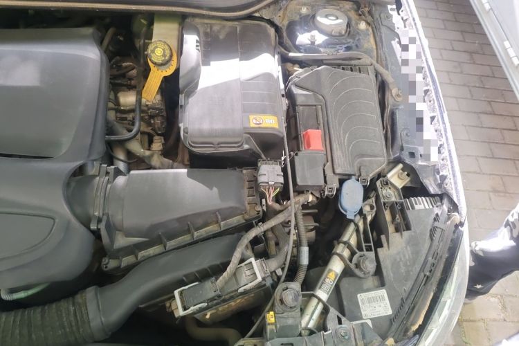 Used Mercedes-Benz GLA 2016 GLA 200 Fashion Model Engine Bay Left