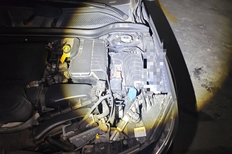Used Mercedes-Benz GLA 2016 GLA 200 Fashion Model Engine Bay Left