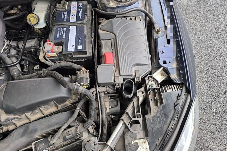 Used Mercedes-Benz GLA 2016 GLA 200 Fashion Model Engine Bay Left