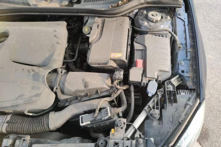 Used Mercedes-Benz GLA 2016 GLA 200 Fashion Model Engine Bay Left