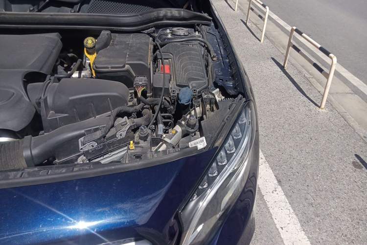 Used Mercedes-Benz GLA 2016 GLA 200 Fashion Model Engine Bay Left