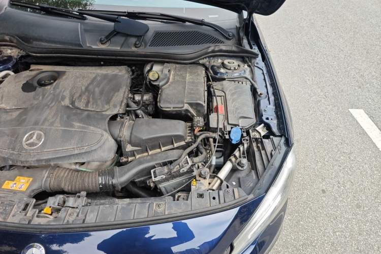 Used Mercedes-Benz GLA 2016 GLA 200 Sport Edition Engine Bay Left