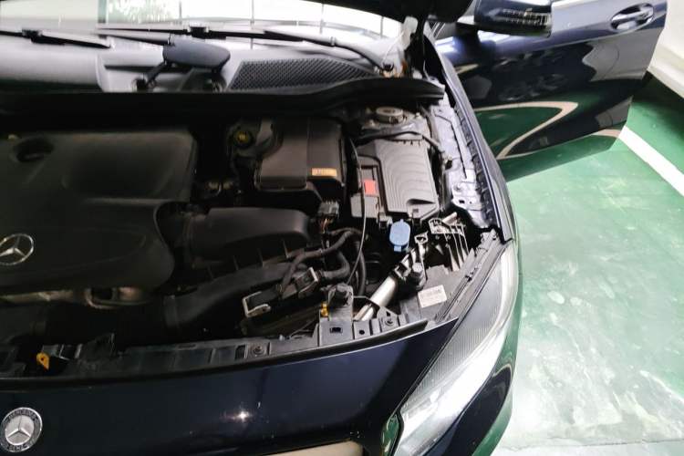 Used Mercedes-Benz GLA 2016 GLA 200 Sport Edition Engine Bay Left