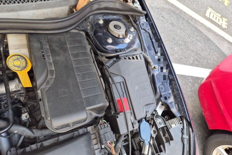 Used Mercedes-Benz GLA 2016 GLA 200 Fashion Model Engine Bay Left