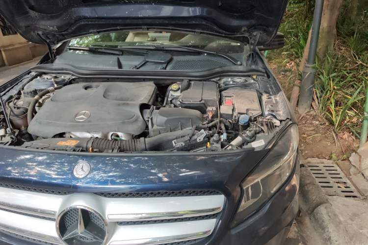 Used Mercedes-Benz GLA 2016 GLA 200 Sport Edition Engine Bay Left