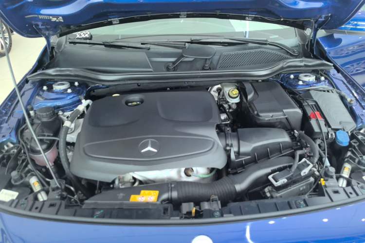 Used Mercedes-Benz GLA 2016 GLA 200 Fashion Model Engine Bay