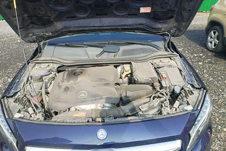 Used Mercedes-Benz GLA 2016 GLA 200 Fashion Model Engine Bay