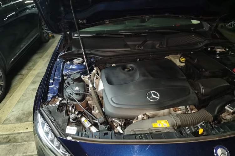 Used Mercedes-Benz GLA 2016 GLA 200 Fashion Model Engine Bay Right