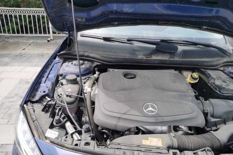 Used Mercedes-Benz GLA 2016 GLA 200 Blue Edition Engine Bay Right