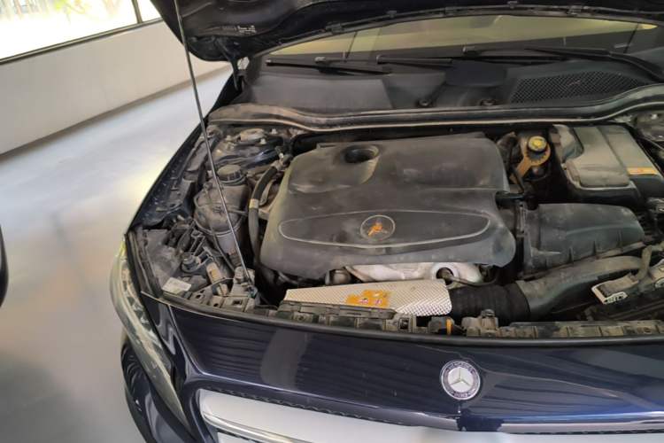 Used Mercedes-Benz GLA 2016 GLA 220 4MATIC Fashion Edition Engine Bay Right