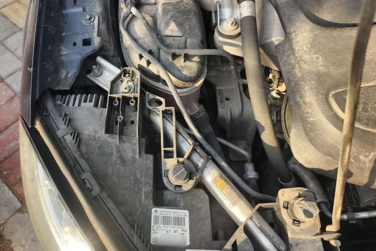 Used Mercedes-Benz GLA 2016 GLA 200 Fashion Model Engine Bay Right