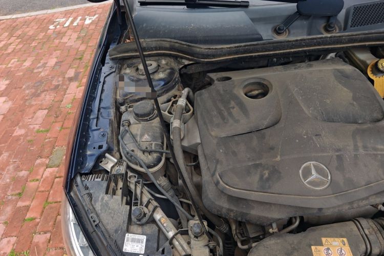 Used Mercedes-Benz GLA 2016 GLA 220 4MATIC Fashion Edition Engine Bay Right