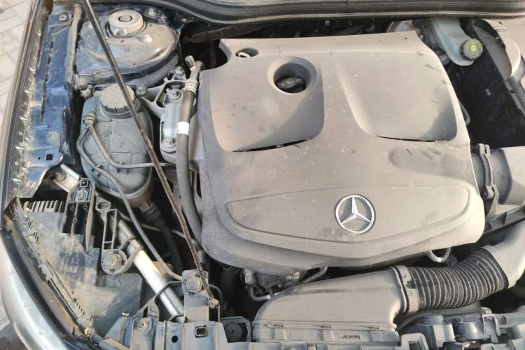 Used Mercedes-Benz GLA 2016 GLA 200 Fashion Model Engine Bay Right
