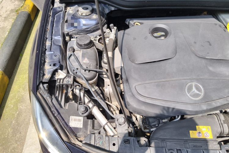 Used Mercedes-Benz GLA 2016 GLA 200 Sport Edition Engine Bay Right