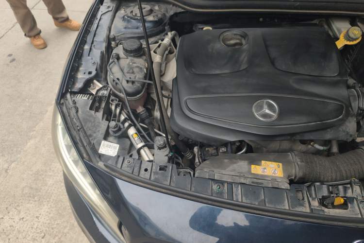 Used Mercedes-Benz GLA 2016 GLA 200 Fashion Model Engine Bay Right