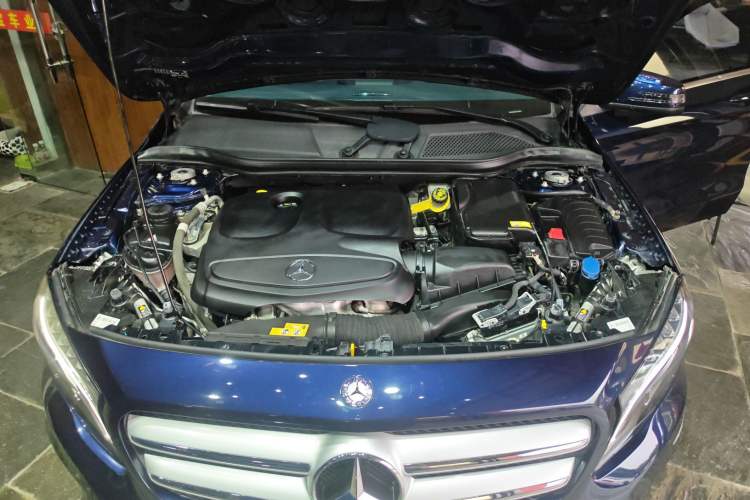 Used Mercedes-Benz GLA 2016 GLA 220 4MATIC Fashion Edition Engine Bay