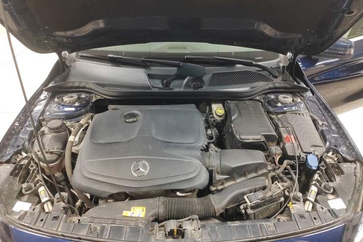 Used Mercedes-Benz GLA 2016 GLA 220 4MATIC Fashion Edition Engine Bay
