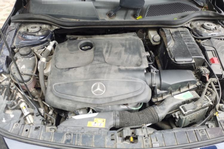 Used Mercedes-Benz GLA 2016 GLA 200 Fashion Model Engine Bay