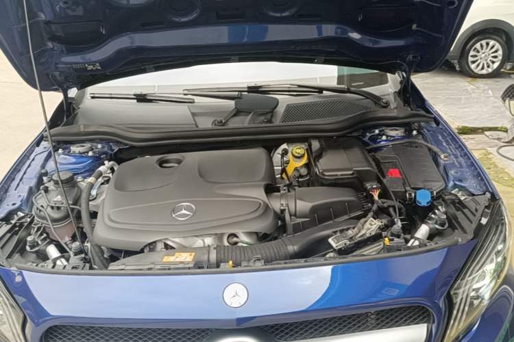 Used Mercedes-Benz GLA 2016 GLA 200 Sport Edition Engine Bay