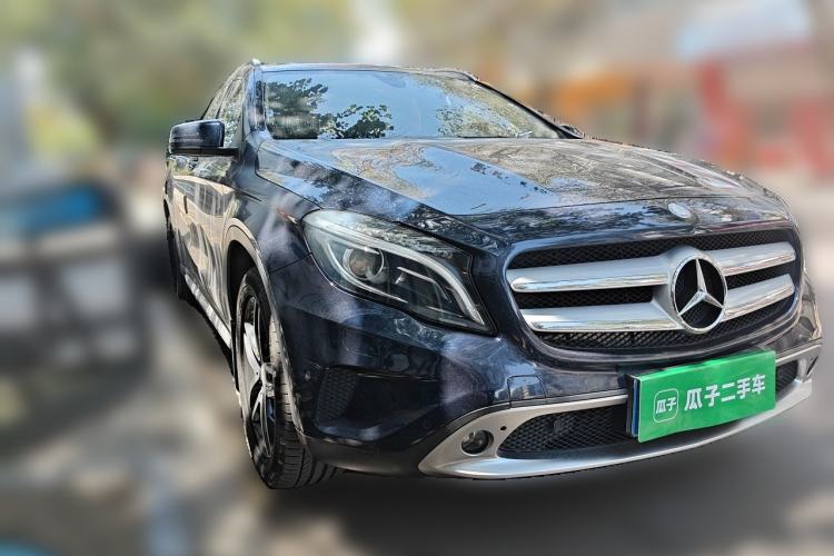 Used Mercedes-Benz GLA 2016 GLA 220 4MATIC Fashion Edition Front Right 45 Deg