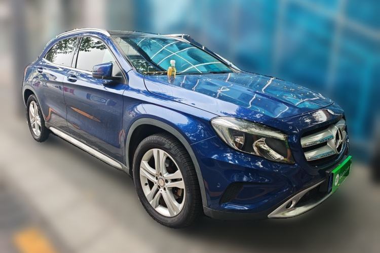 Used Mercedes-Benz GLA 2016 GLA 200 Sport Edition Front Right 45 Deg