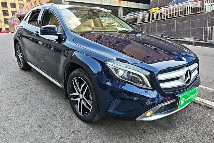 Used Mercedes-Benz GLA 2016 GLA 200 Fashion Model Front Right 45 Deg