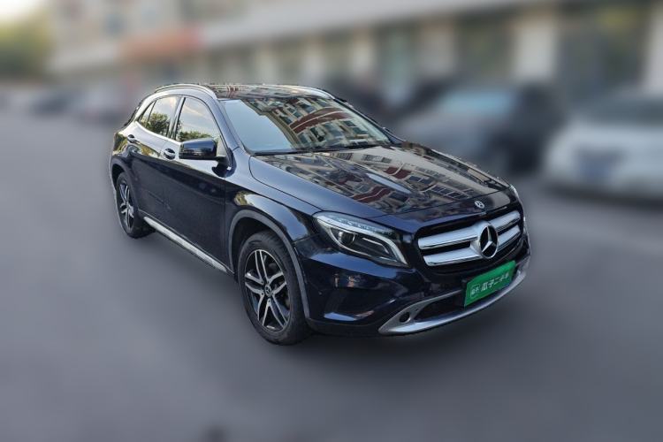 Used Mercedes-Benz GLA 2016 GLA 200 Fashion Model Front Right 45 Deg