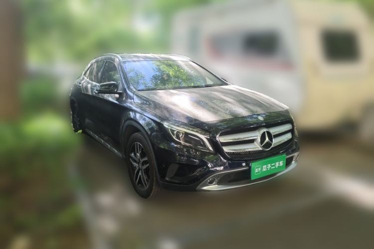 Used Mercedes-Benz GLA 2016 GLA 200 Fashion Model Front Right 45 Deg