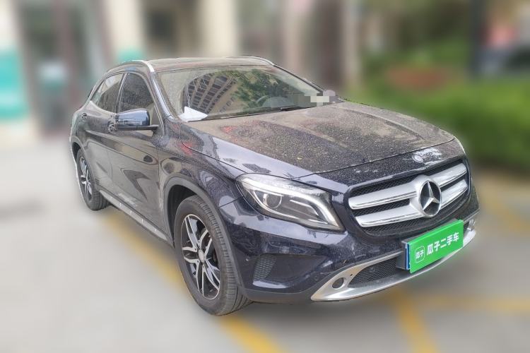 Used Mercedes-Benz GLA 2016 GLA 200 Fashion Model Front Right 45 Deg