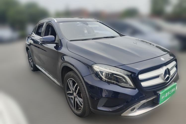 Used Mercedes-Benz GLA 2016 GLA 220 4MATIC Fashion Edition Front Right 45 Deg