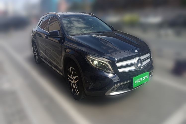 Used Mercedes-Benz GLA 2016 GLA 200 Fashion Model Front Right 45 Deg