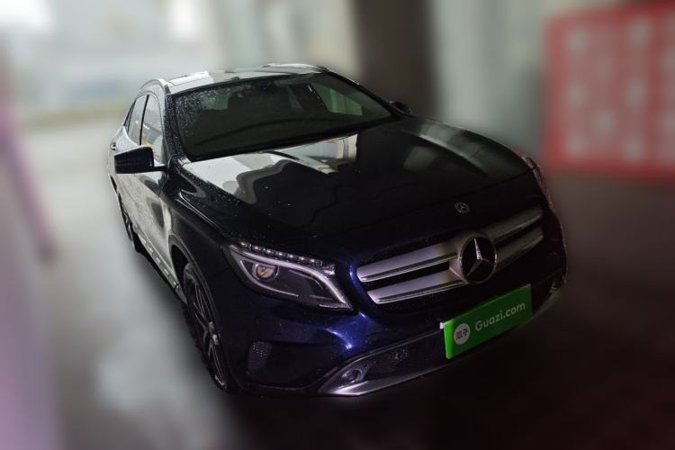 Used Mercedes-Benz GLA 2016 GLA 200 Fashion Model Front Right 45 Deg