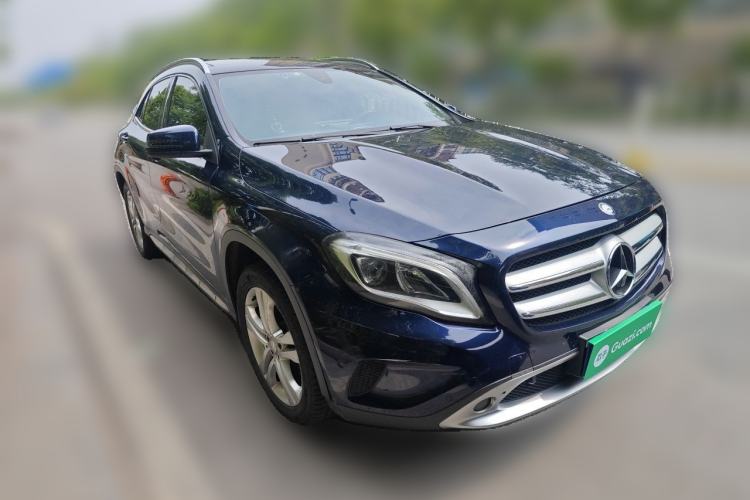 Used Mercedes-Benz GLA 2016 GLA 200 Sport Edition Front Right 45 Deg