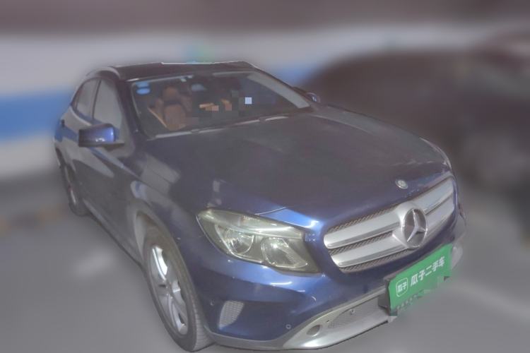 Used Mercedes-Benz GLA 2016 GLA 200 Sport Edition Front Right 45 Deg