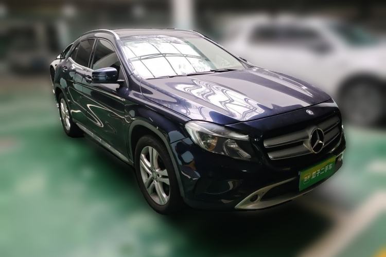 Used Mercedes-Benz GLA 2016 GLA 200 Sport Edition Front Right 45 Deg