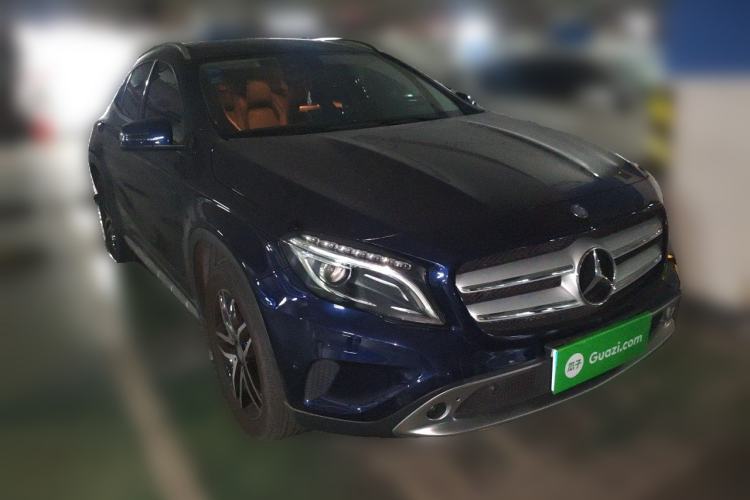 Used Mercedes-Benz GLA 2016 GLA 200 Fashion Model Front Right 45 Deg