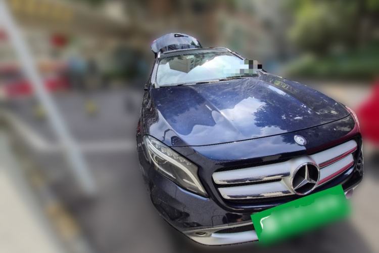 Used Mercedes-Benz GLA 2016 GLA 200 Fashion Model Front Right 45 Deg
