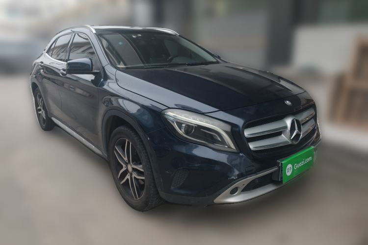 Used Mercedes-Benz GLA 2016 GLA 200 Fashion Model Front Right 45 Deg