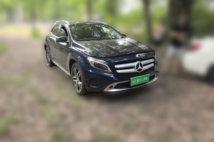 Used Mercedes-Benz GLA 2016 GLA 200 Fashion Model Front Right 45 Deg