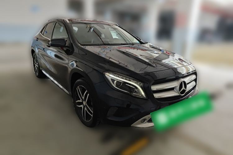 Used Mercedes-Benz GLA 2016 GLA 200 Fashion Model Front Right 45 Deg